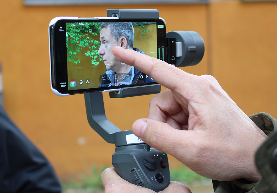 Das Team der ems: Offener Kurs: Mobile Reporting – Videos produzieren mit dem Smartphone | 09.-10.09.23